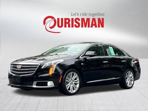 Used 2019 Cadillac XTS Luxury image 2