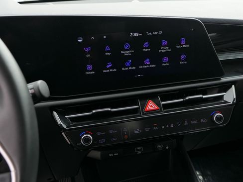 Used 2023 Kia Niro Wind image 18