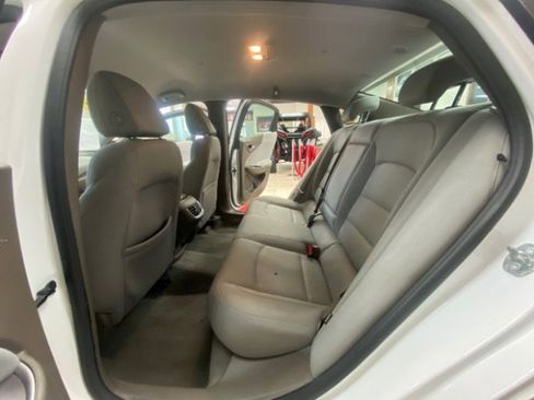 Used 2022 Chevrolet Malibu LT image 19