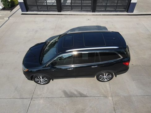 Used 2017 Honda Pilot Elite image 59