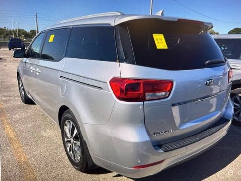 Used 2016 Kia Sedona SX FWD image 2