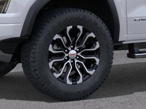 New 2026 GMC Canyon Denali AWD/4WD image 9