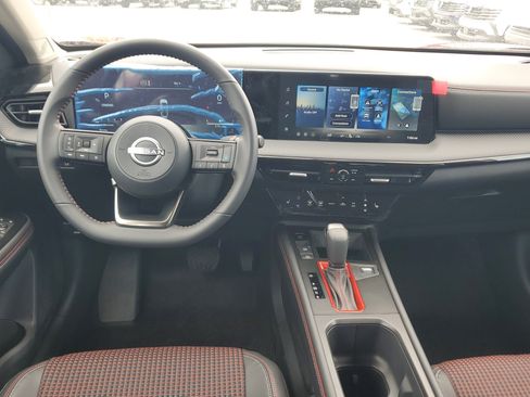 New 2026 Nissan Kicks SR FWD image 14