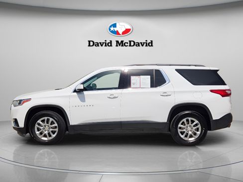 Used 2019 Chevrolet Traverse LT image 2