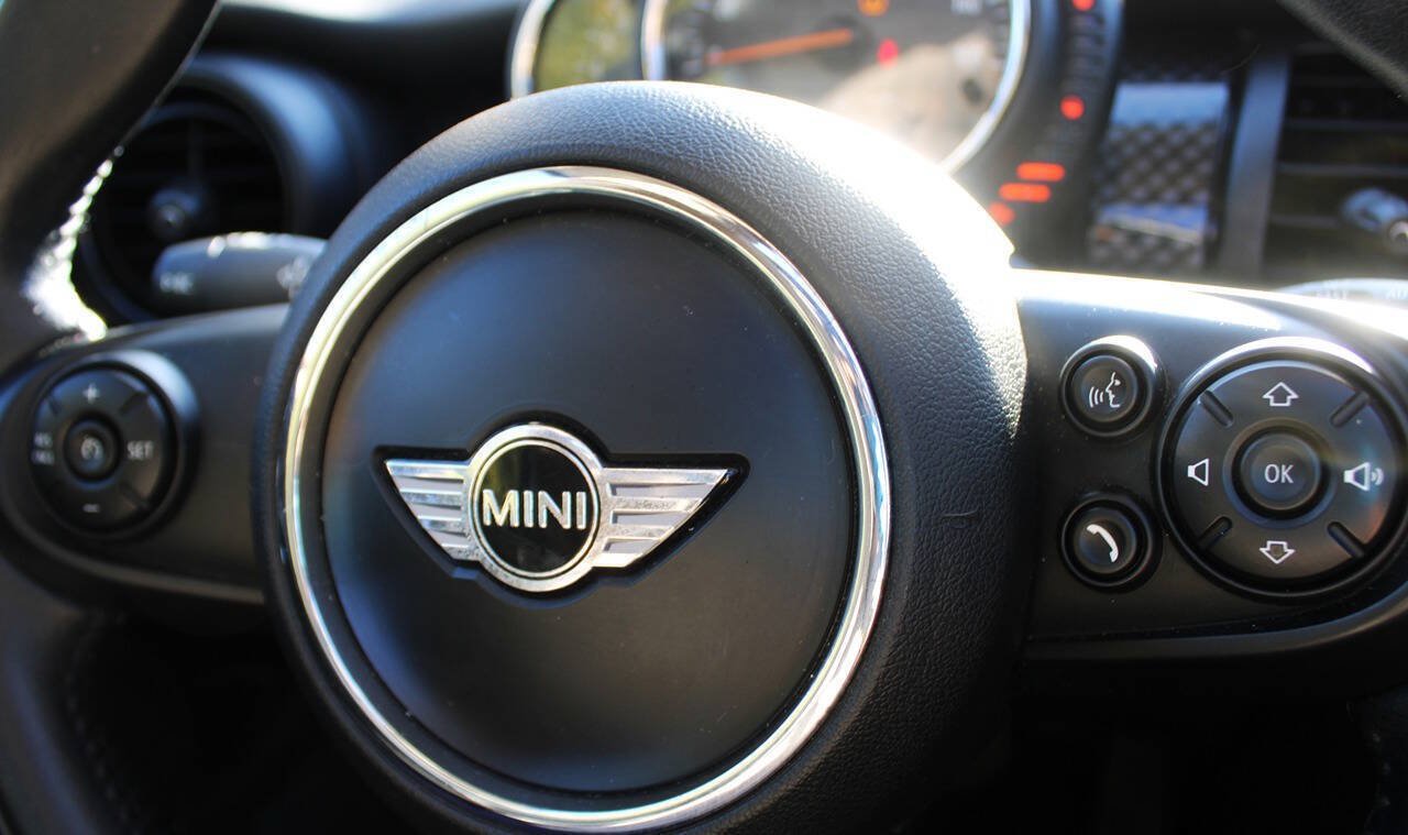 Used 2017 MINI Cooper S FWD image 29