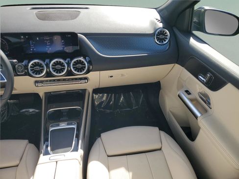 Used 2025 Mercedes-Benz GLA 250 image 6