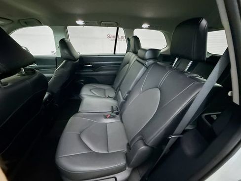 Used 2024 Toyota Grand Highlander AWD image 24