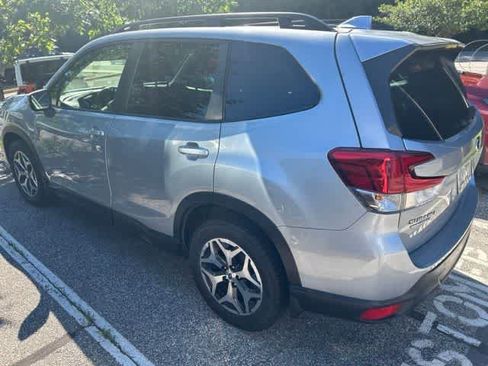 Used 2023 Subaru Forester Premium AWD/4WD image 13