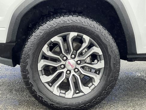 Used 2024 GMC Canyon Denali AWD/4WD image 28
