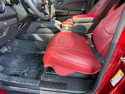 Used 2023 Chevrolet Colorado Trail Boss w/ Technology Package AWD/4WD image 21