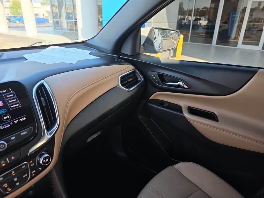 Used 2023 Chevrolet Equinox Premier AWD/4WD image 24