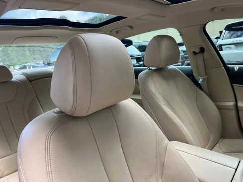 Used 2018 BMW 740i image 38