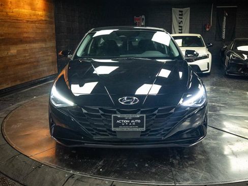 Used 2023 Hyundai Elantra SEL w/ Convenience Package FWD image 4