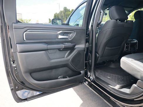 New 2026 RAM 1500 4x4 Crew Cab image 31