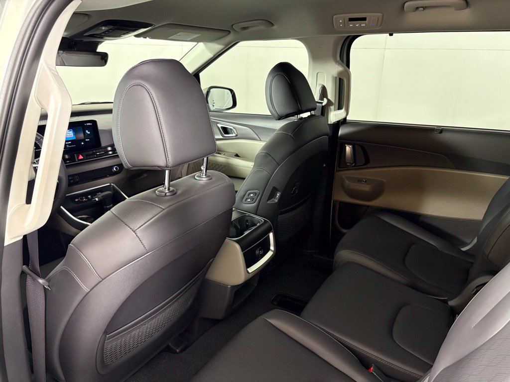 New 2026 Kia Carnival EX FWD image 40