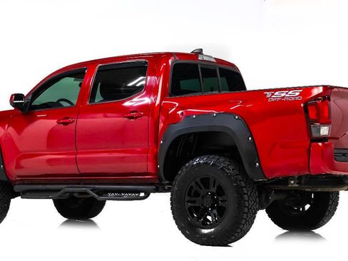 Used 2021 Toyota Tacoma SR AWD/4WD image 4