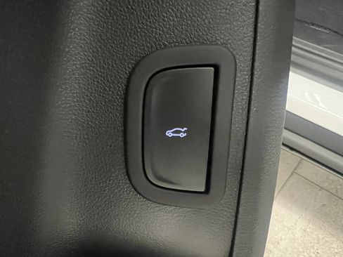 New 2026 Chevrolet Traverse LT image 32