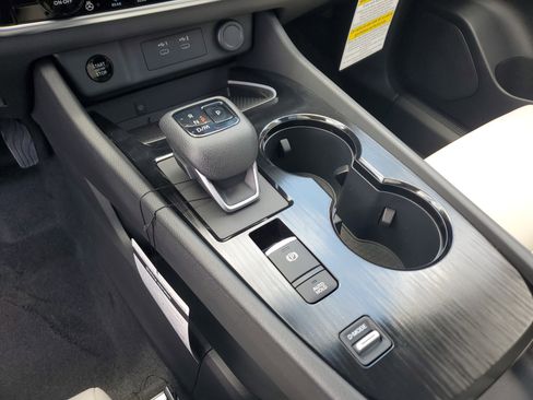 New 2025 Nissan Rogue SL w/ SL Premium Package image 18