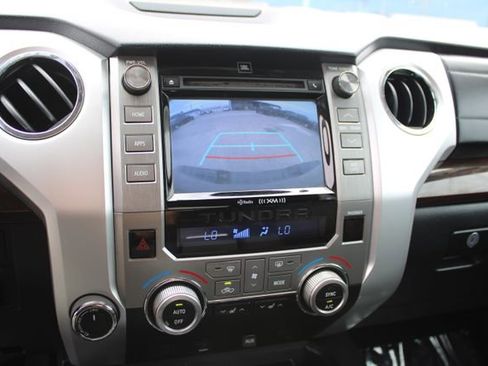 Used 2017 Toyota Tundra Limited w/ Limited Premium Package AWD/4WD image 32