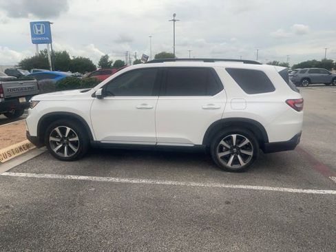 Used 2024 Honda Pilot Elite image 8