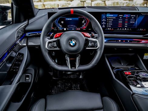 New 2026 BMW M5 Touring image 16