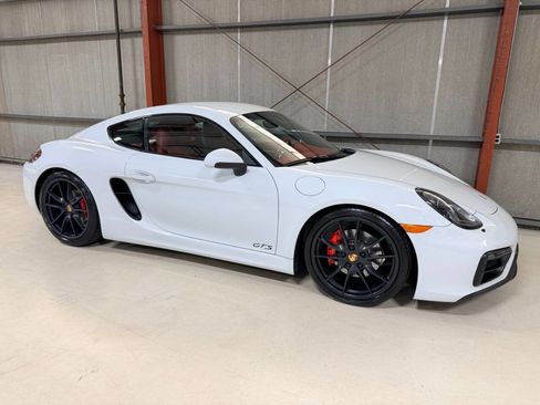 Used 2015 Porsche Cayman GTS image 11