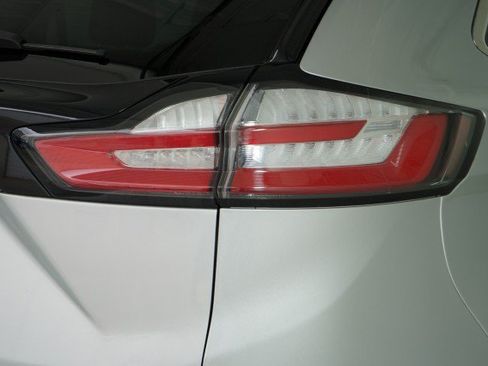 Used 2019 Ford Edge Titanium FWD image 61