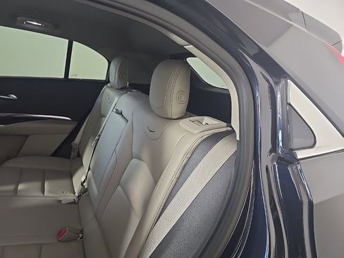 Used 2023 Cadillac XT4 Luxury image 15