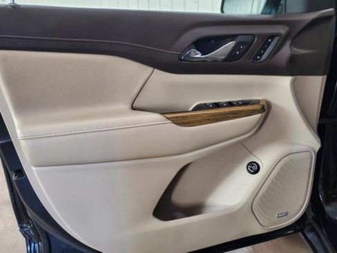 Used 2019 GMC Acadia Denali FWD image 13