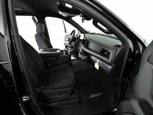 New 2026 Chevrolet Suburban LS image 23