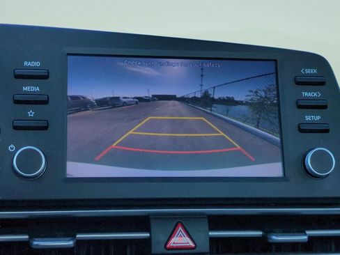 Certified 2023 Hyundai Elantra SEL FWD image 15
