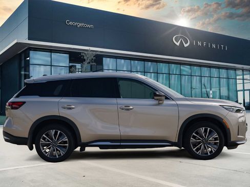 Certified 2026 INFINITI QX60 Luxe w/ Cargo Package FWD image 3