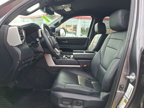 Used 2025 Toyota Tundra Limited AWD/4WD image 14