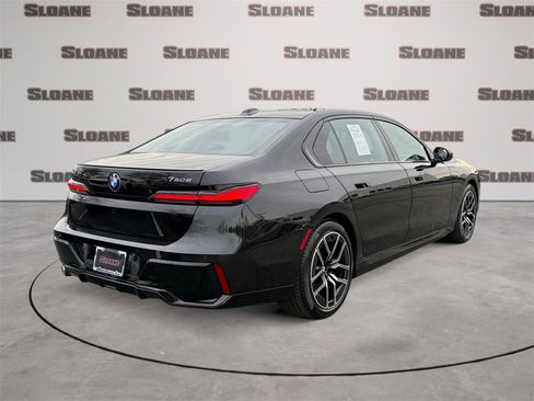 Certified 2025 BMW 750e xDrive w/ Executive Package image 5