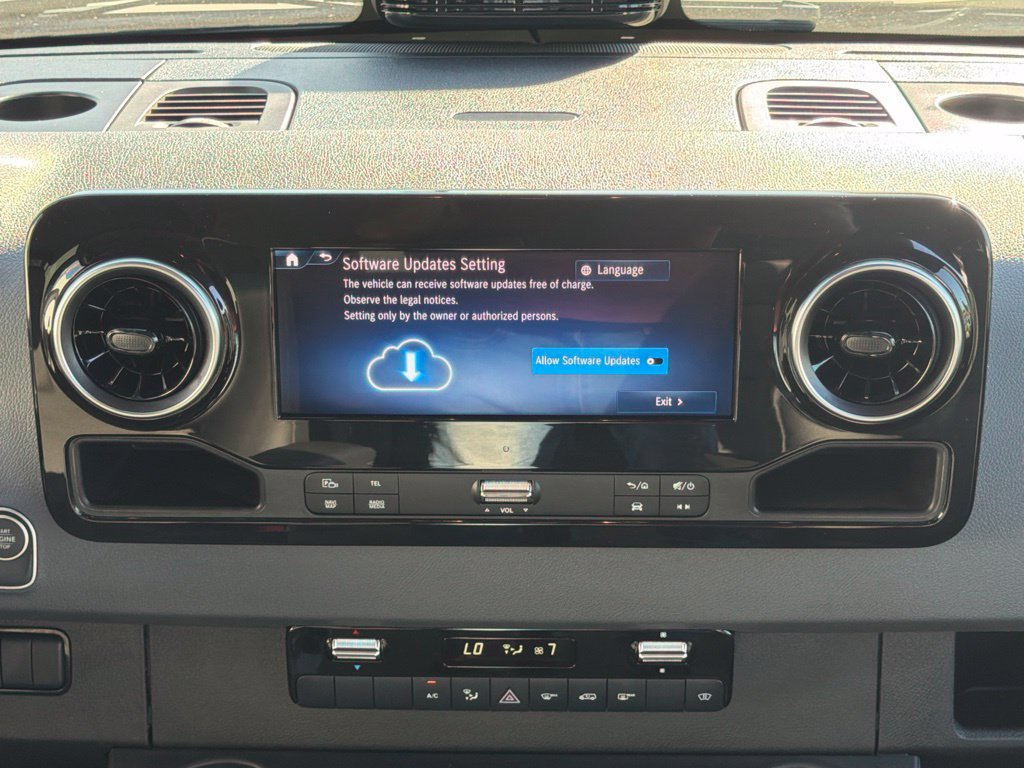 Used 2026 Mercedes-Benz Sprinter 2500 w/ Winter Package Plus image 24