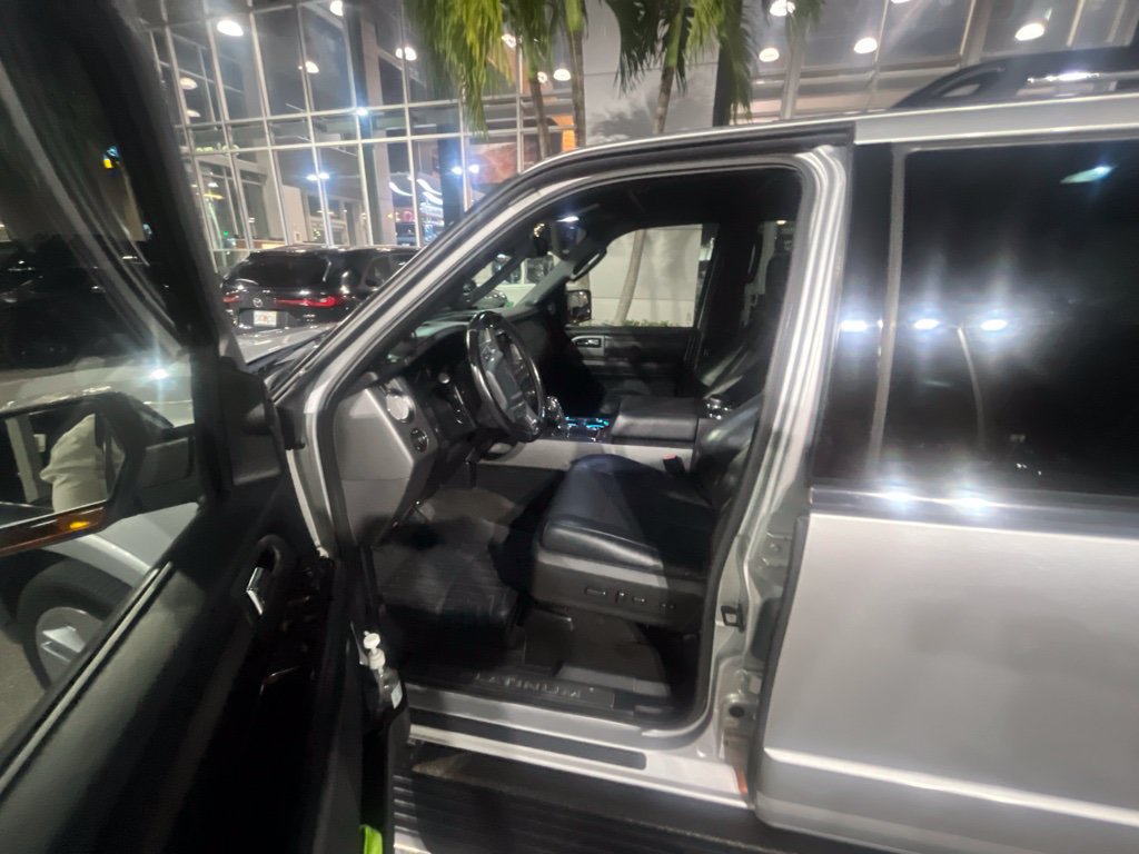 Used 2016 Ford Expedition EL Platinum RWD image 2