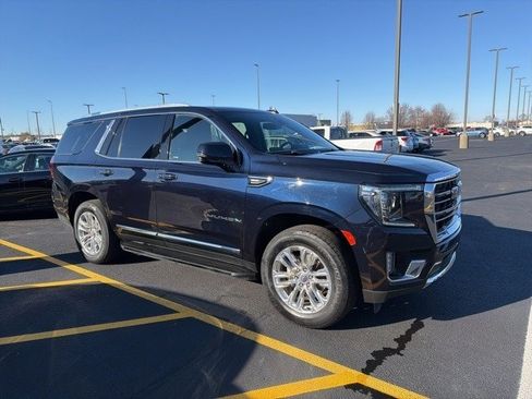 Used 2021 GMC Yukon SLT w/ SLT Premium Package image 1