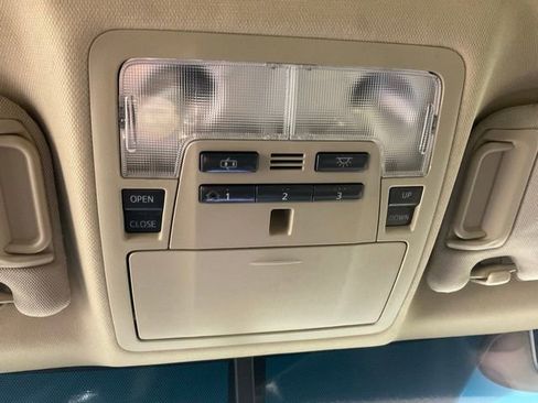 Used 2013 Toyota Camry XLE w/ Leather Pkg image 21