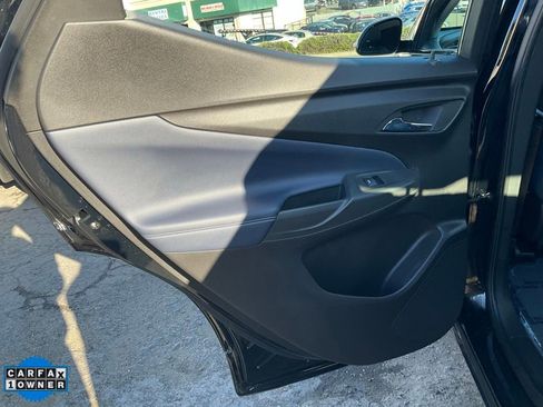 Used 2022 Chevrolet Bolt EUV LT w/ Convenience Package image 31