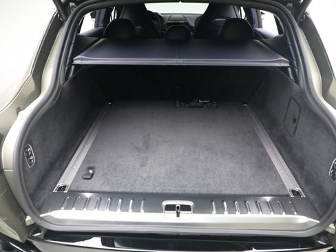 New 2026 Aston Martin DBX 707 image 38