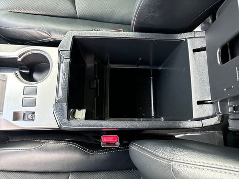 Used 2022 Toyota 4Runner Limited image 25