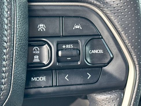 Used 2026 Toyota 4Runner SR5 AWD/4WD image 33