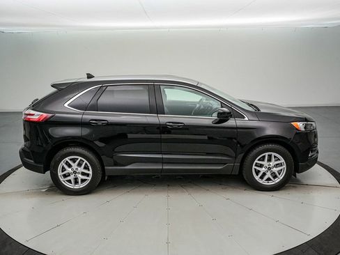 Certified 2024 Ford Edge SEL w/ Convenience Package image 3