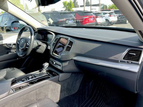 Used 2016 Volvo XC90 T5 Momentum AWD/4WD image 23