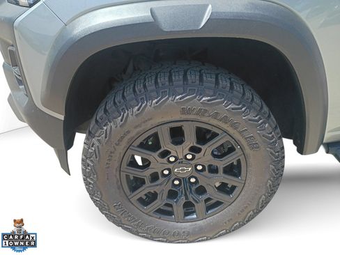 Used 2025 Chevrolet Colorado Trail Boss AWD/4WD image 25