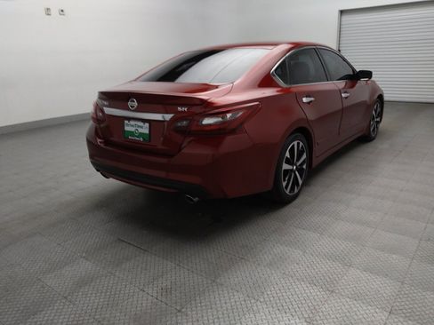 Used 2018 Nissan Altima 2.5 SR FWD image 9
