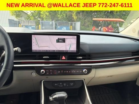 Used 2025 Kia Carnival SX Prestige FWD image 16