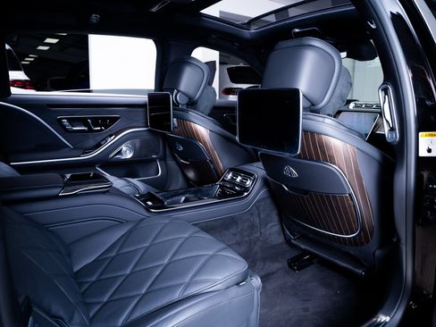 Used 2023 Mercedes-Benz Maybach S 680 4MATIC image 28