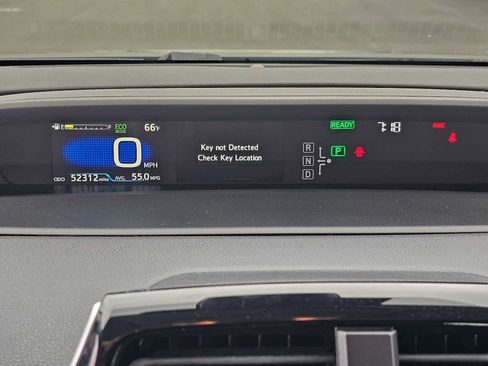 Used 2020 Toyota Prius L Eco FWD image 23