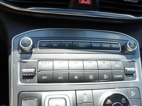 Used 2023 Hyundai Santa Fe Calligraphy AWD/4WD image 30